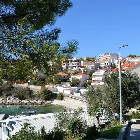 Pogled 公寓 *